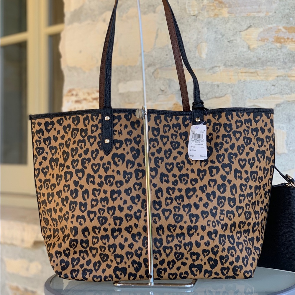 Nwt Coach wild Heart reversible Tote&wristlet - Picture 5 of 6